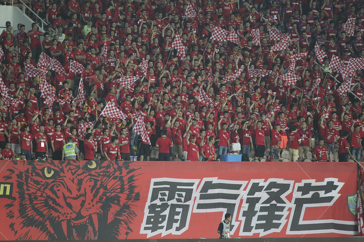 关于足球赛事风云再起，球队实力持续攀升的信息