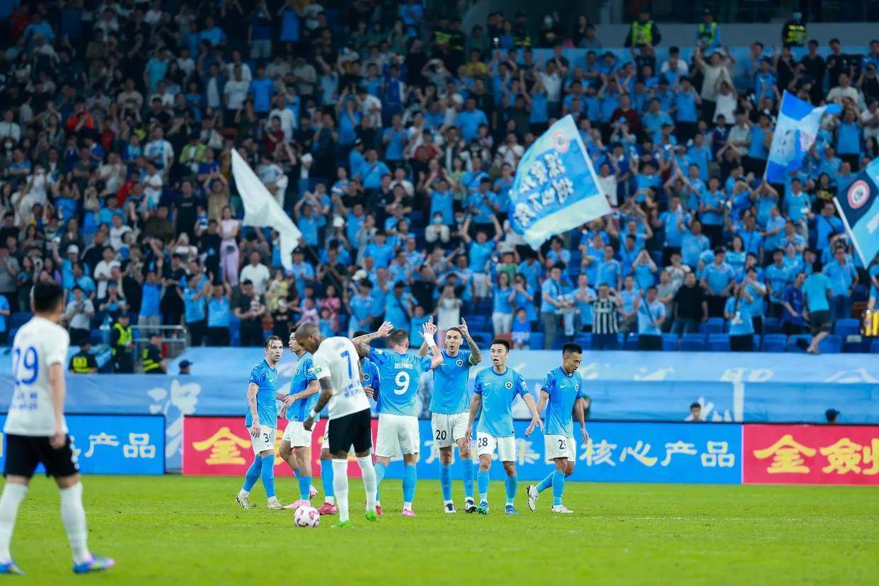 开云官网-瓦伦西亚球队动荡不安，换帅风波