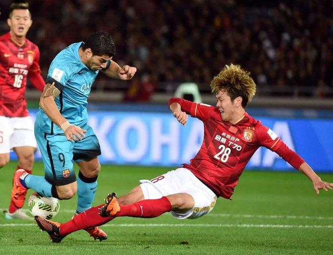 阿赫利主帅因伤离开球队,外籍助理接替的简单介绍 阿赫利主帅因伤离开球队,外籍助理接替的简单介绍