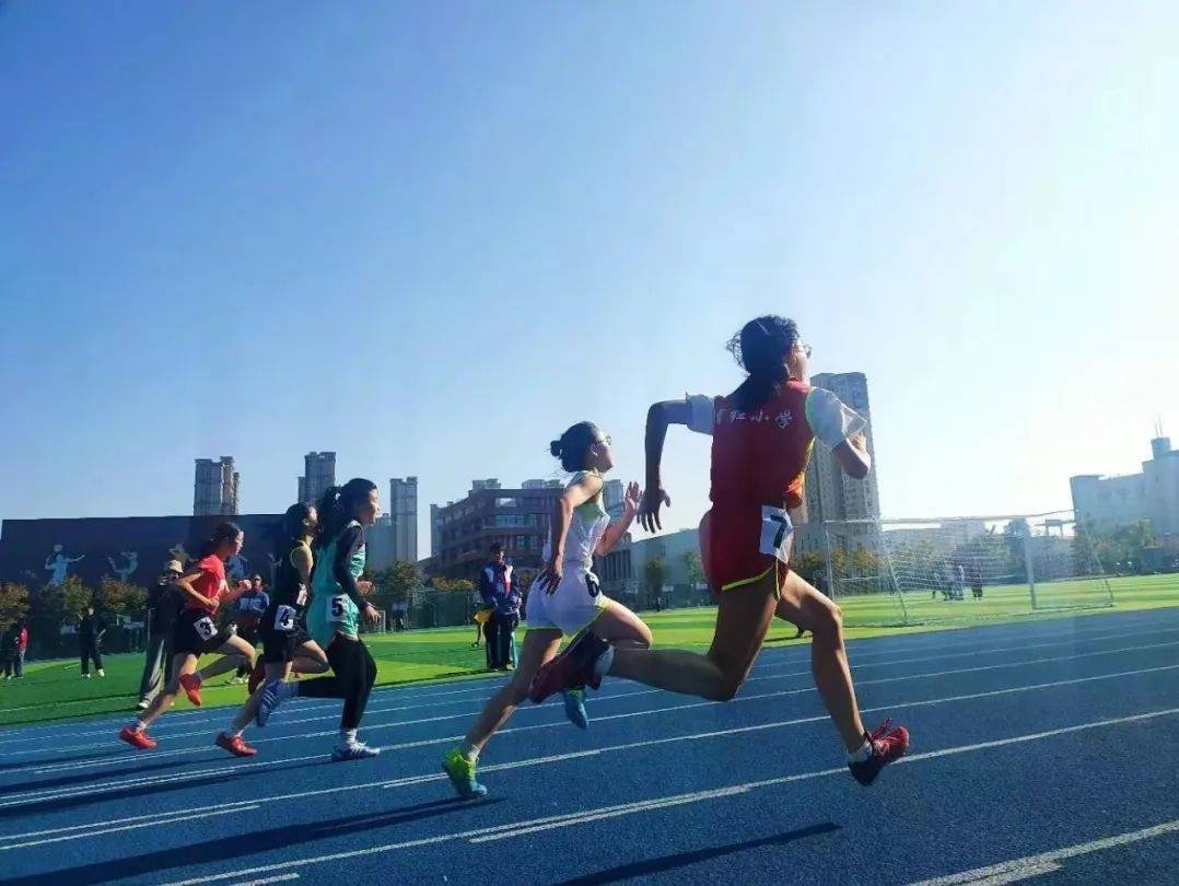运动员们尽展风采，创造历史新高