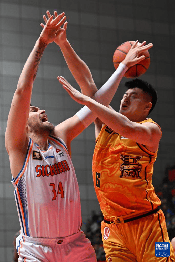 江苏队主场击败四川,获得关键胜利 江苏队主场击败四川,获得关键胜利