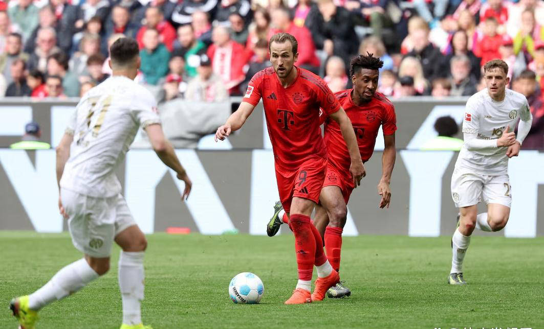 德甲冠军之争悬念不断，多队争夺头名的简单介绍