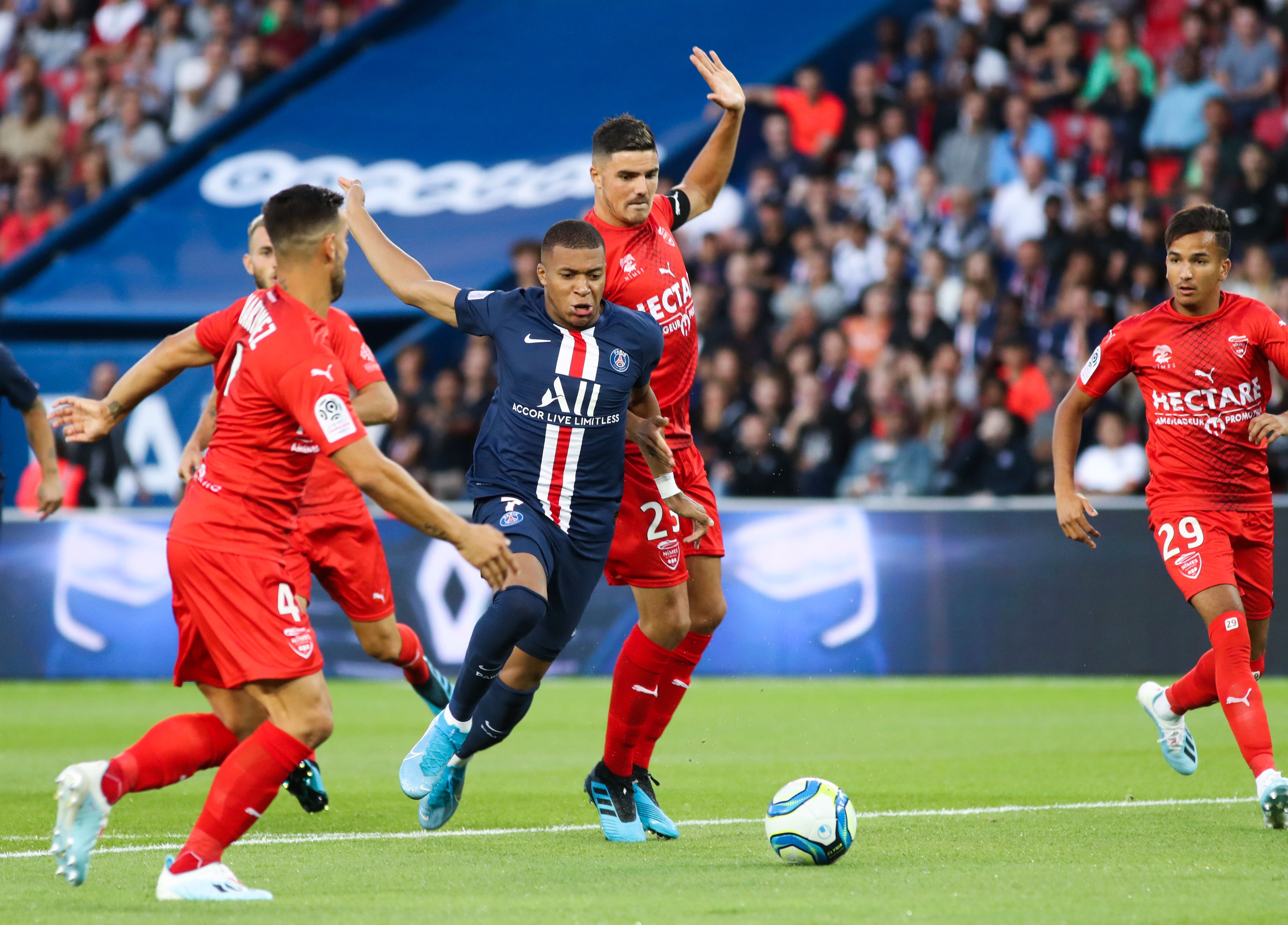 开云体育在线-尼姆主场告捷，取得宝贵三分