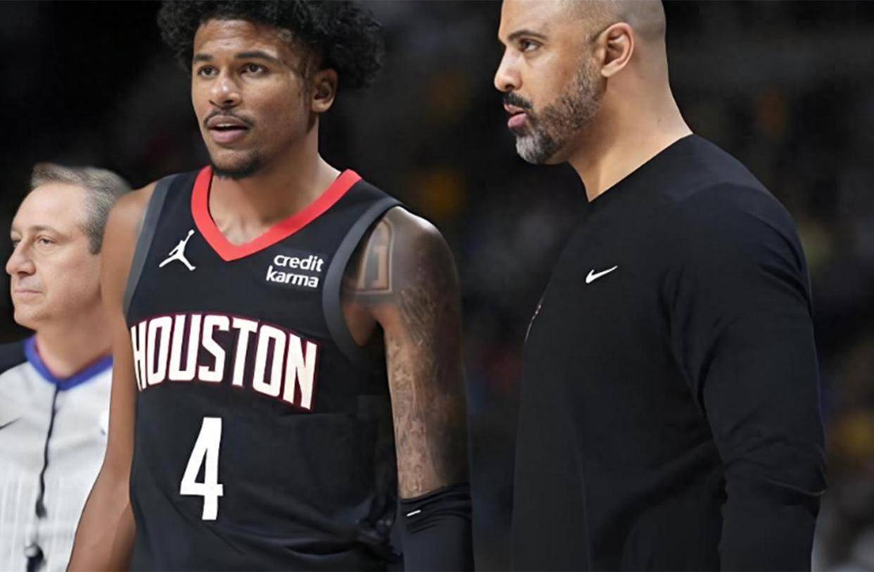 火箭队遭遇裁判误判,主帅表示抗议 火箭队遭遇裁判误判,主帅表示抗议