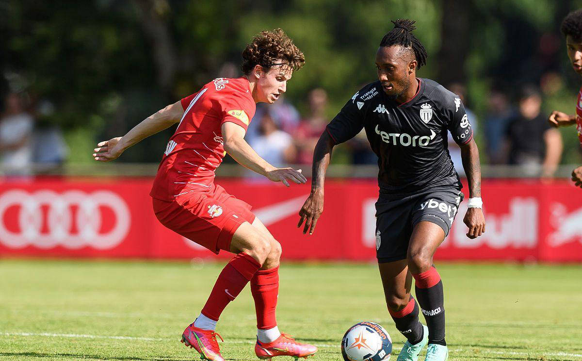 马赛主教练连胜带队，士气高涨