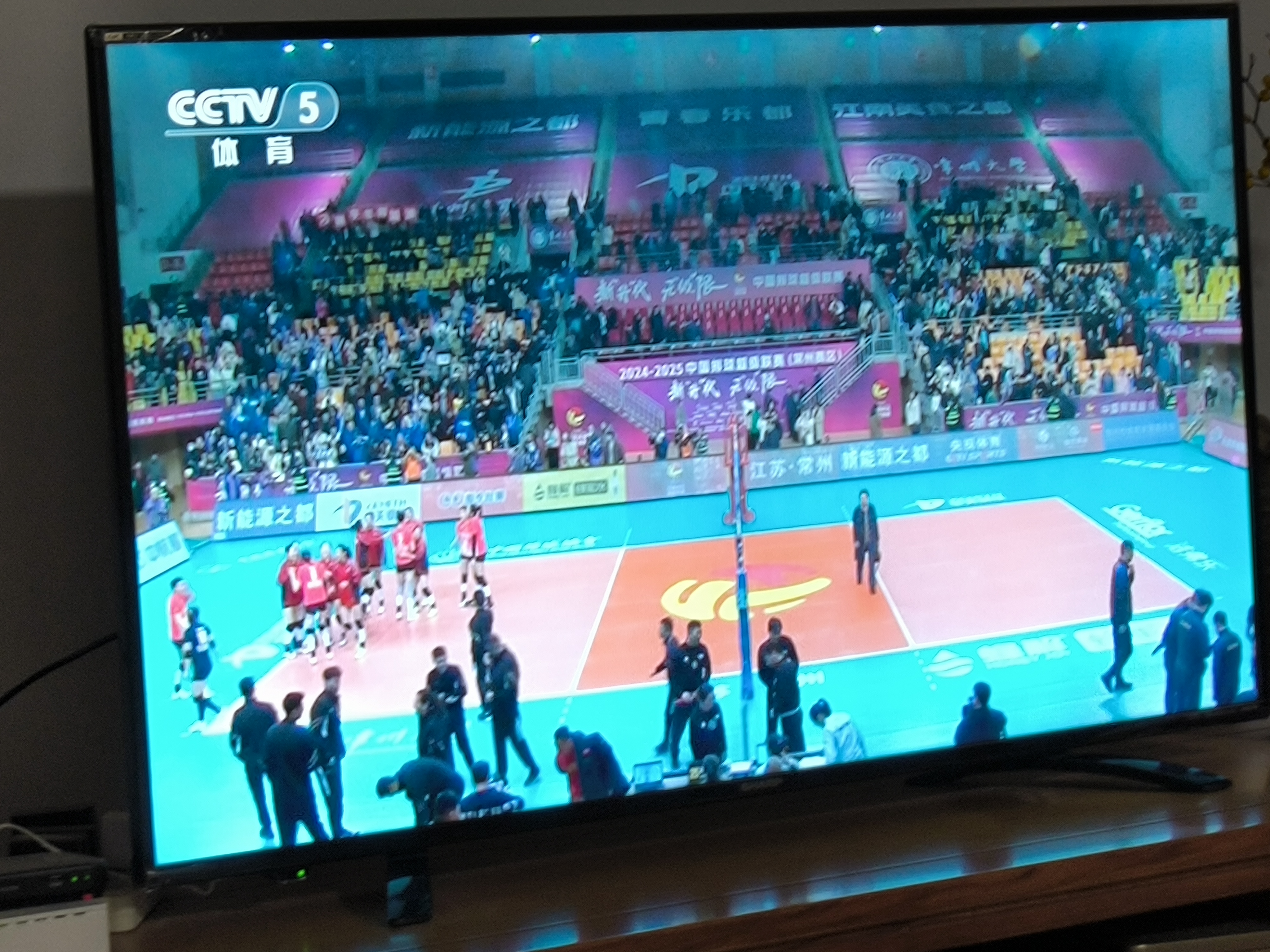 开云体育-江苏队赢得意义重大的比赛，赢得球迷掌声