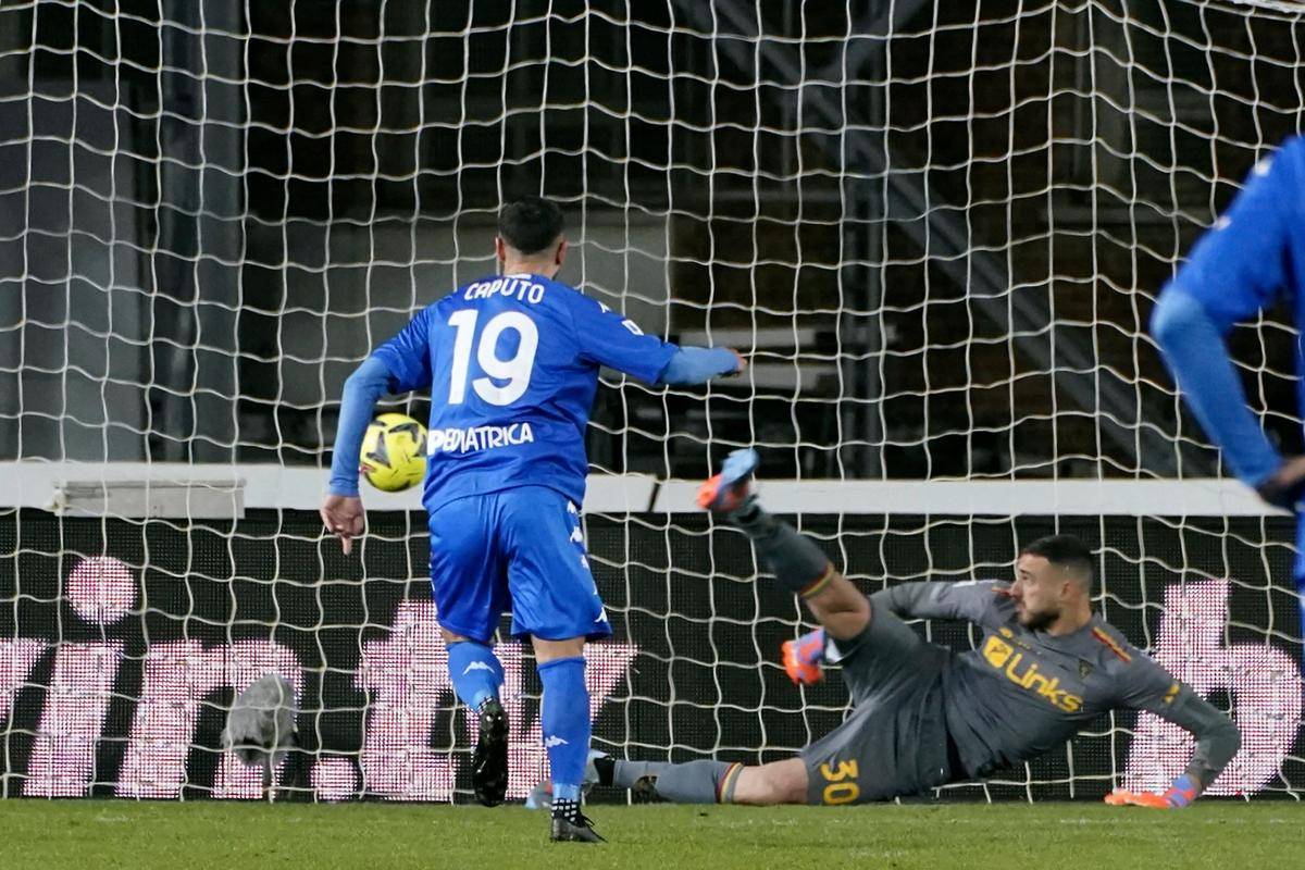 开云体育平台APP-包含那不勒斯客场翻盘成功，取得关键三分的词条