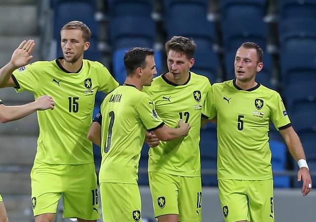 包含捷克压倒瑞典,晋级欧预赛四强对决的词条 包含捷克压倒瑞典,晋级欧预赛四强对决的词条