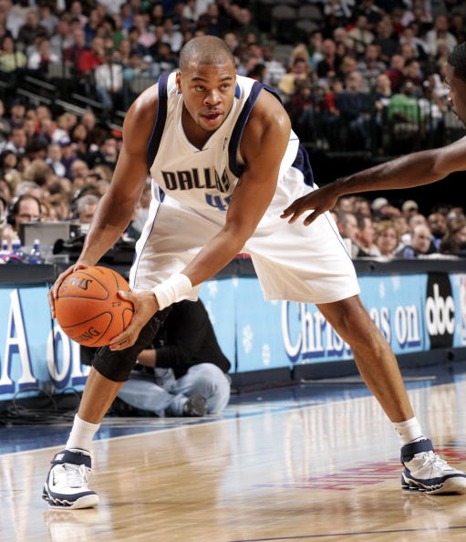 小牛队员练球甚勤身体素质提升明显