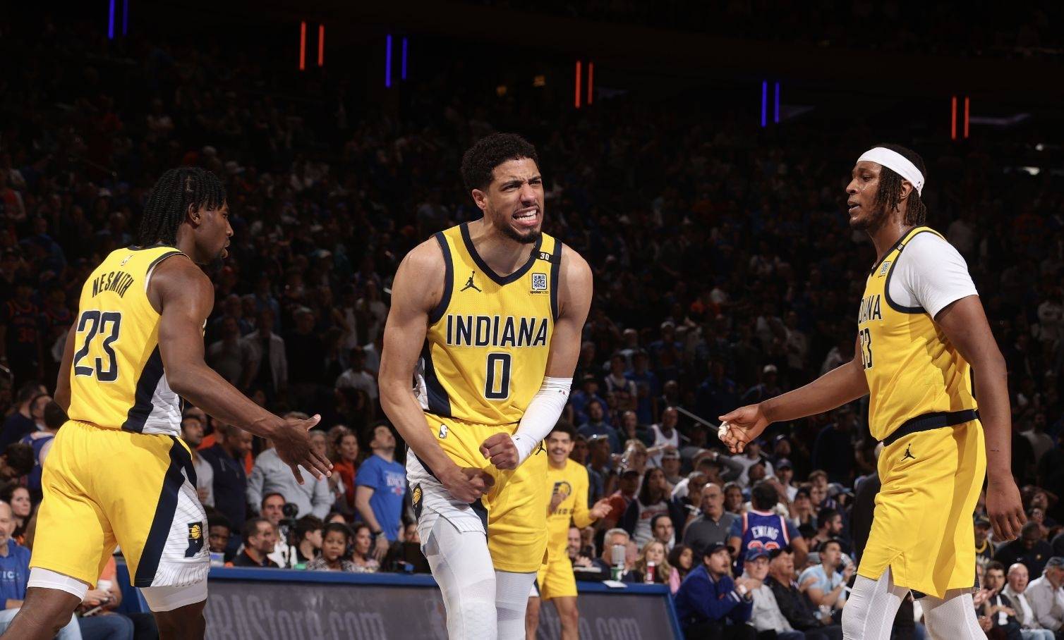 包含爵士队连胜场次创纪录，走上胜利之路的词条