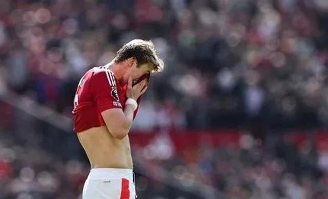 弗利特伍德主场惨败，英超保级形势继续低迷的简单介绍