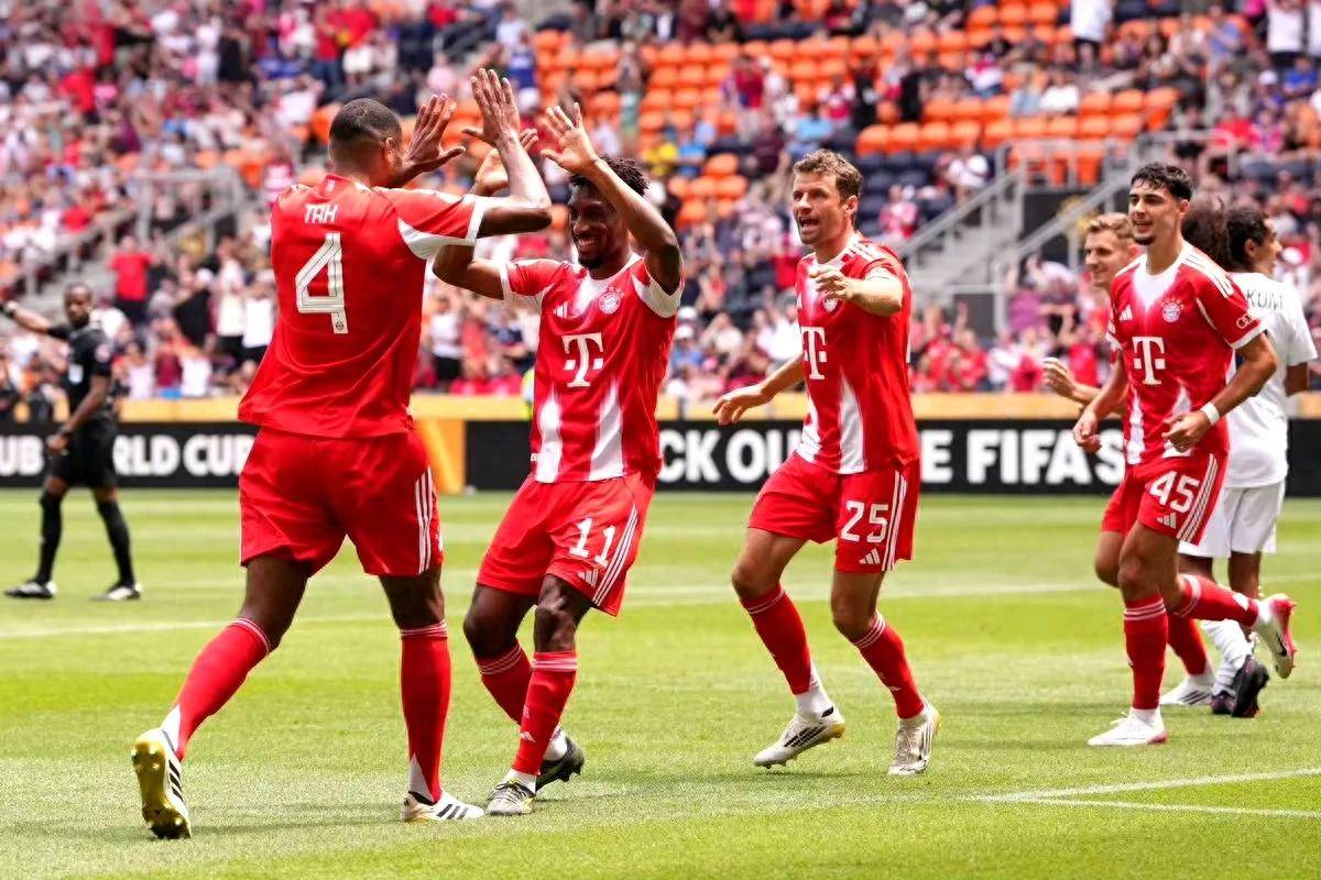 拜仁横扫，欧冠赛场轻松晋级