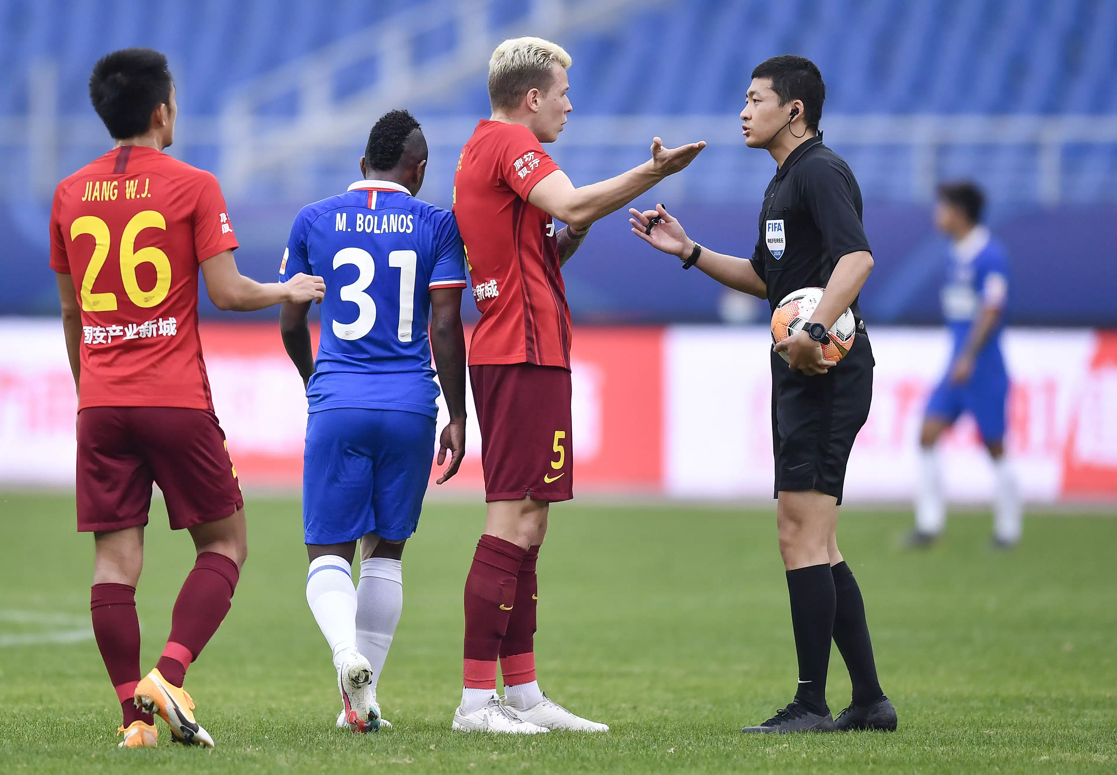 河北华夏幸福跌宕起伏，逐步追赶目标