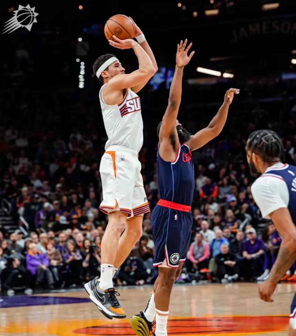 快船战绩有所下滑,主场劣势显现 快船战绩有所下滑,主场劣势显现