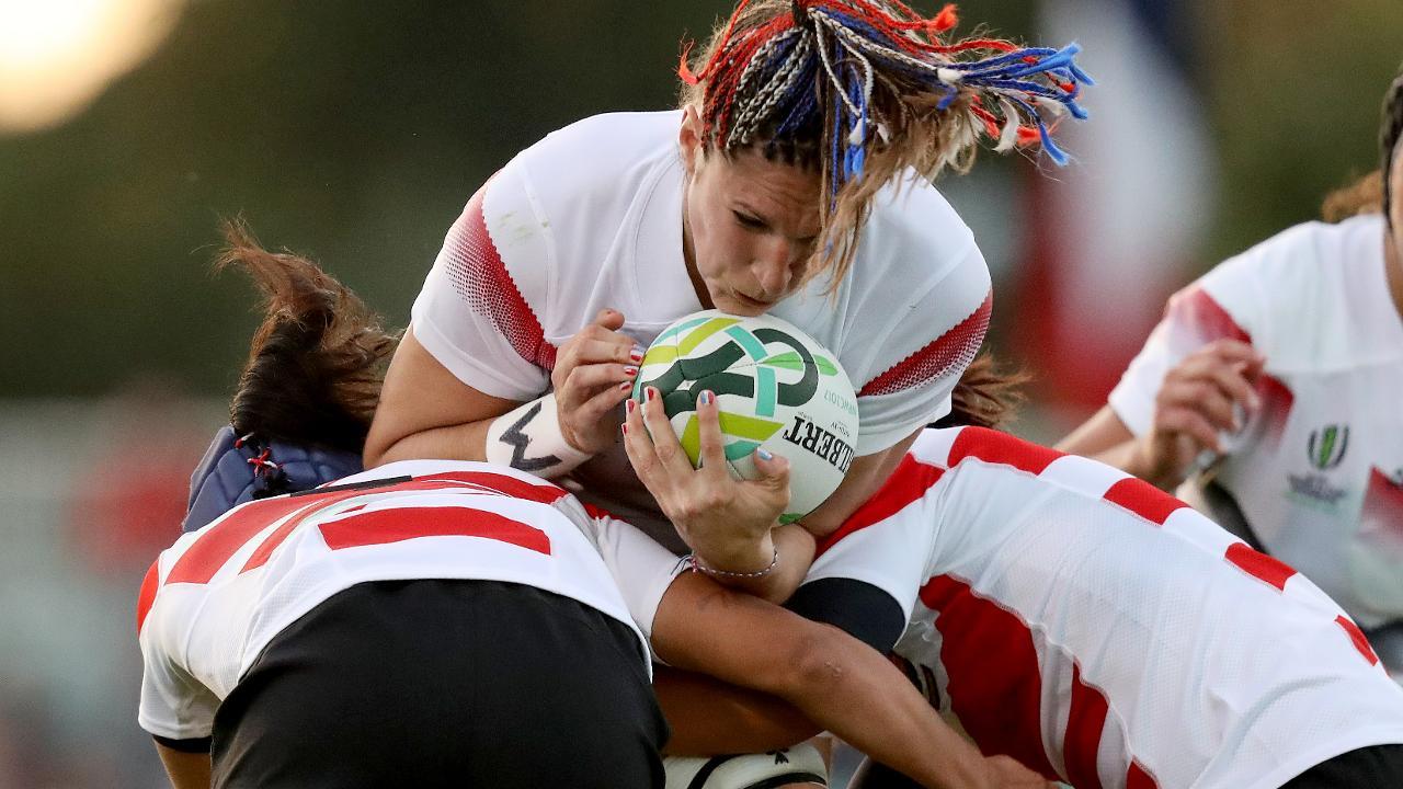 开云体育在线-体育橄榄球赛场遭遇劲敌，荷兰选手遭遇困难