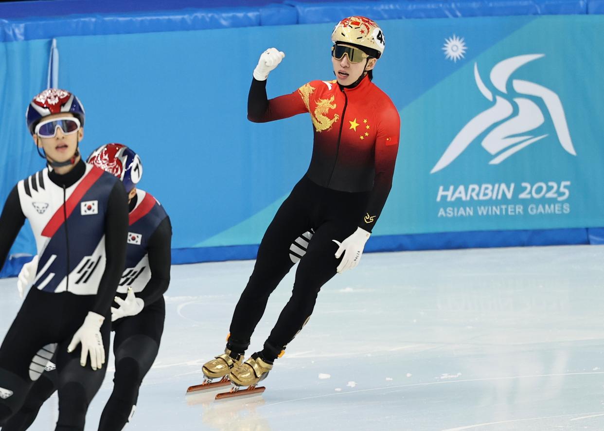 开云体育平台APP-短道速滑男子个人赛韩国选手夺冠