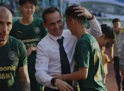 开云体育入口-绿城遗憾失利，守口如瓶难以掩饰