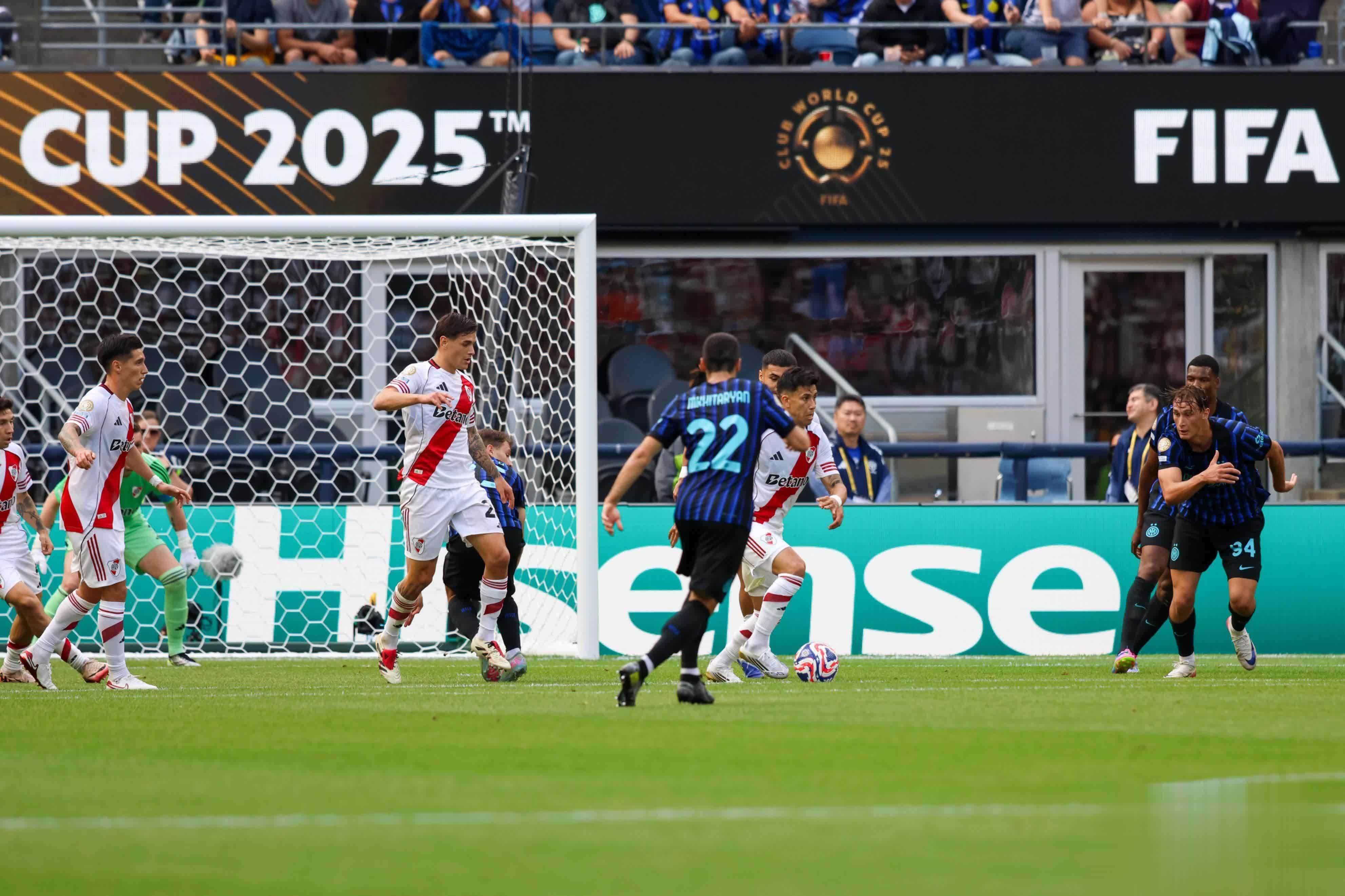 波尔图主场逆转萨尔茨堡,晋级欧冠16强 波尔图主场逆转萨尔茨堡,晋级欧冠16强