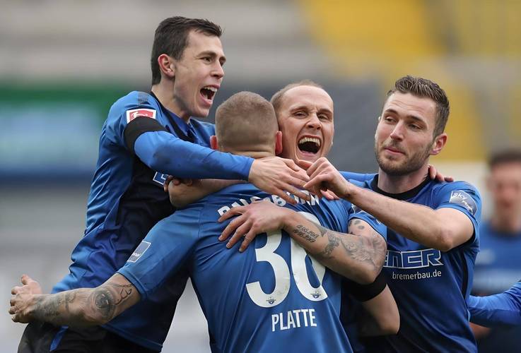 开云体育平台APP-柏林赫塔客场遭遇惨败，失去取胜机会