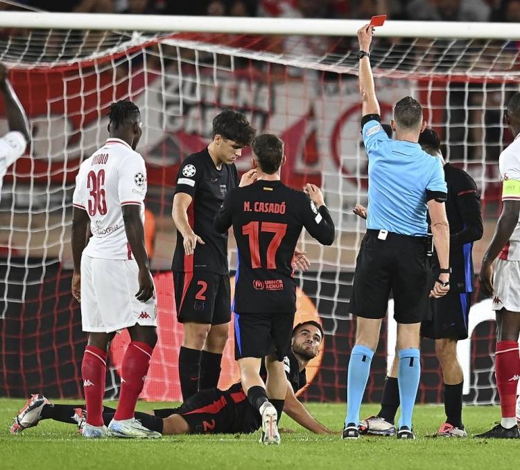 巴塞罗那战平告负,淘汰赛梦碎欧冠舞台 巴塞罗那战平告负,淘汰赛梦碎欧冠舞台