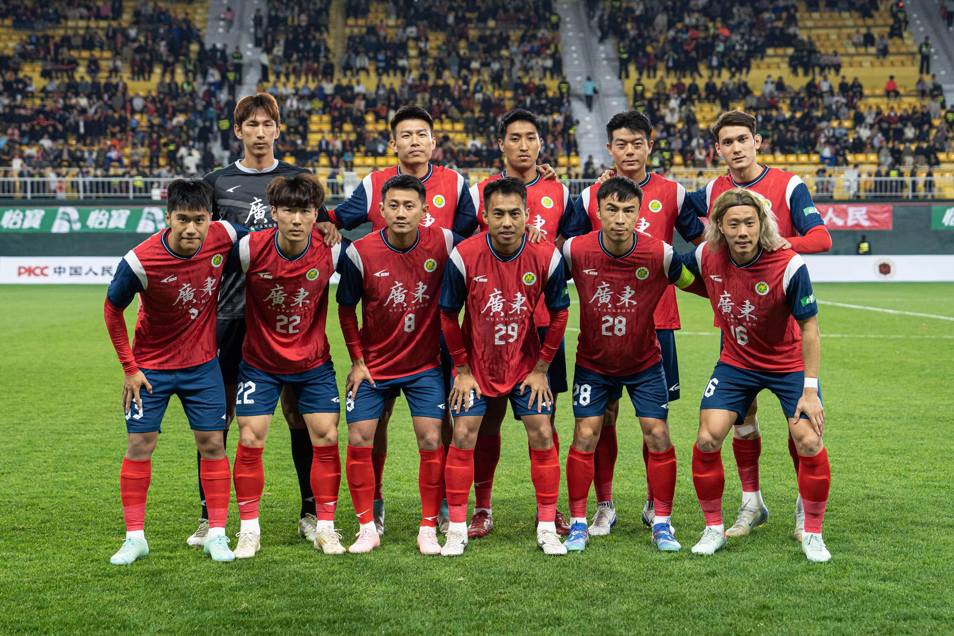广东队在场上表现抢眼,击败对手 广东队在场上表现抢眼,击败对手