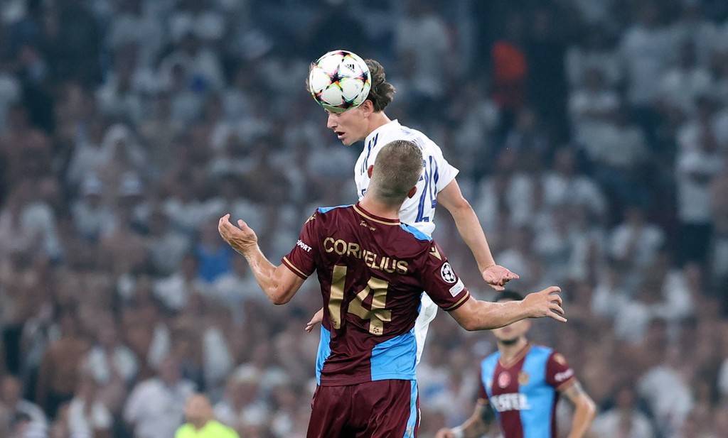 切尔西后卫表现稳健，球队防线坚不可摧