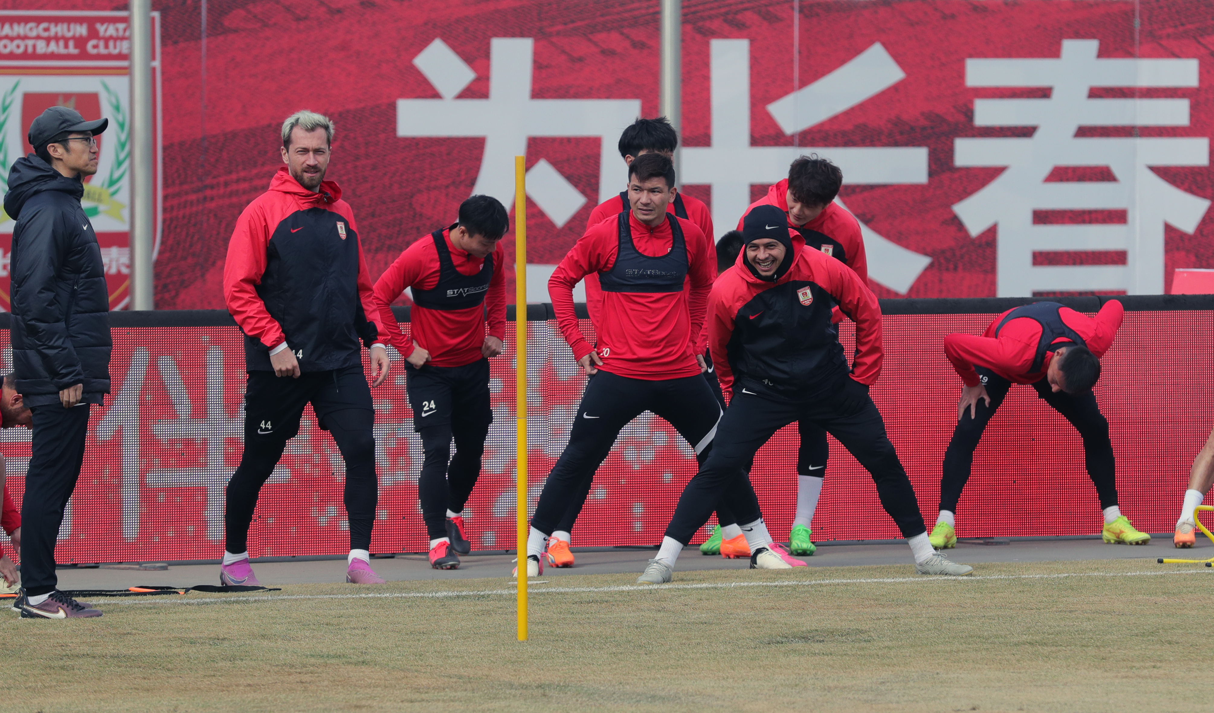 包含主场之战!中国球队备战热火朝天,迎接强敌的词条 包含主场之战!中国球队备战热火朝天,迎接强敌的词条