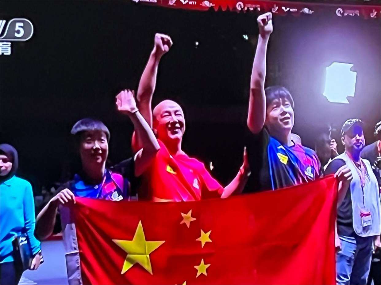 开云官网-激情比赛中球员全力以赴，为胜利拼搏