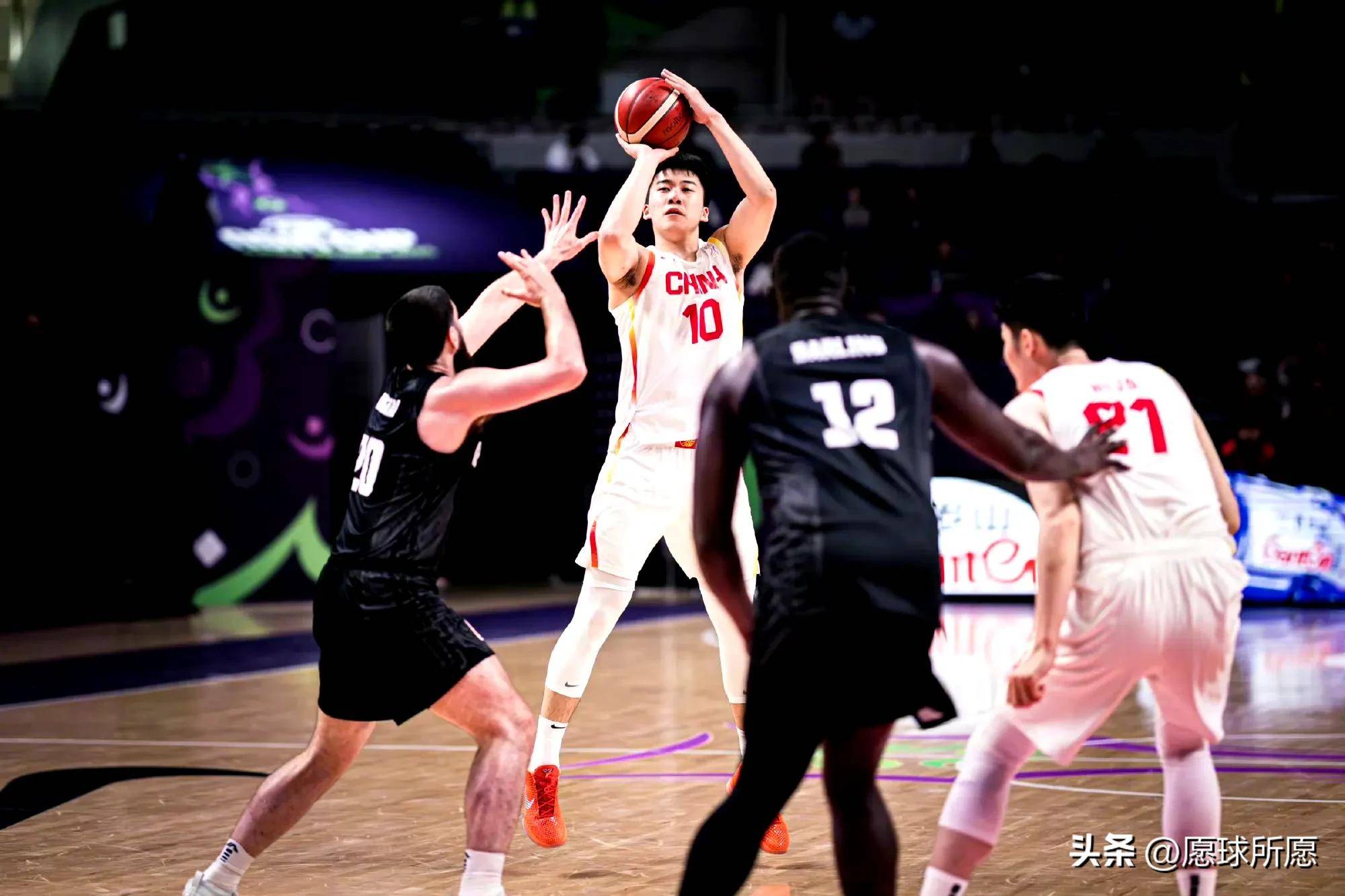 开云体育官方网站-亚洲杯篮球锦标赛决赛激烈展开，实力擂台