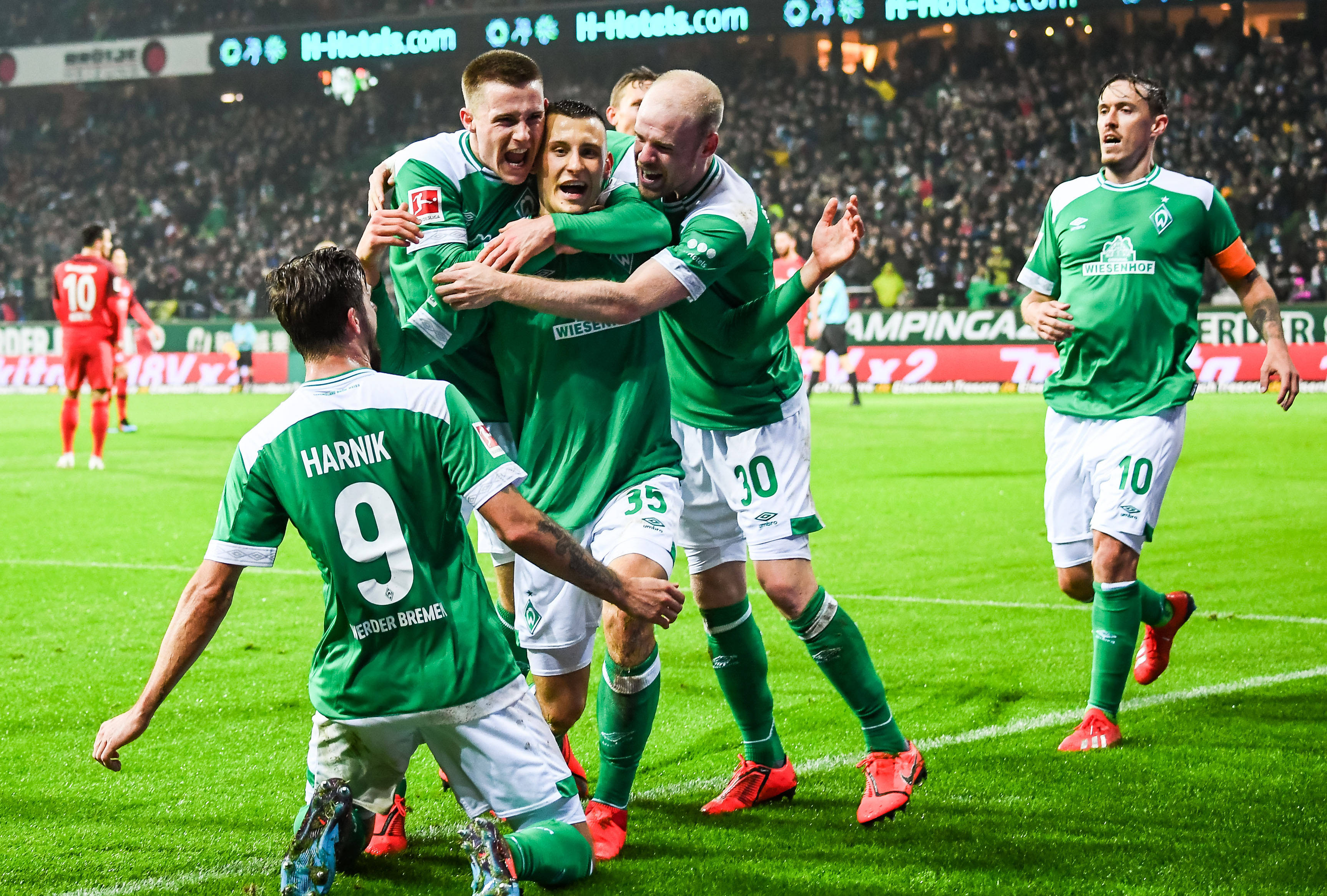 云达不莱梅战术调整频频,或在主场极力抵御门兴攻势的简单介绍 云达不莱梅战术调整频频,或在主场极力抵御门兴攻势的简单介绍