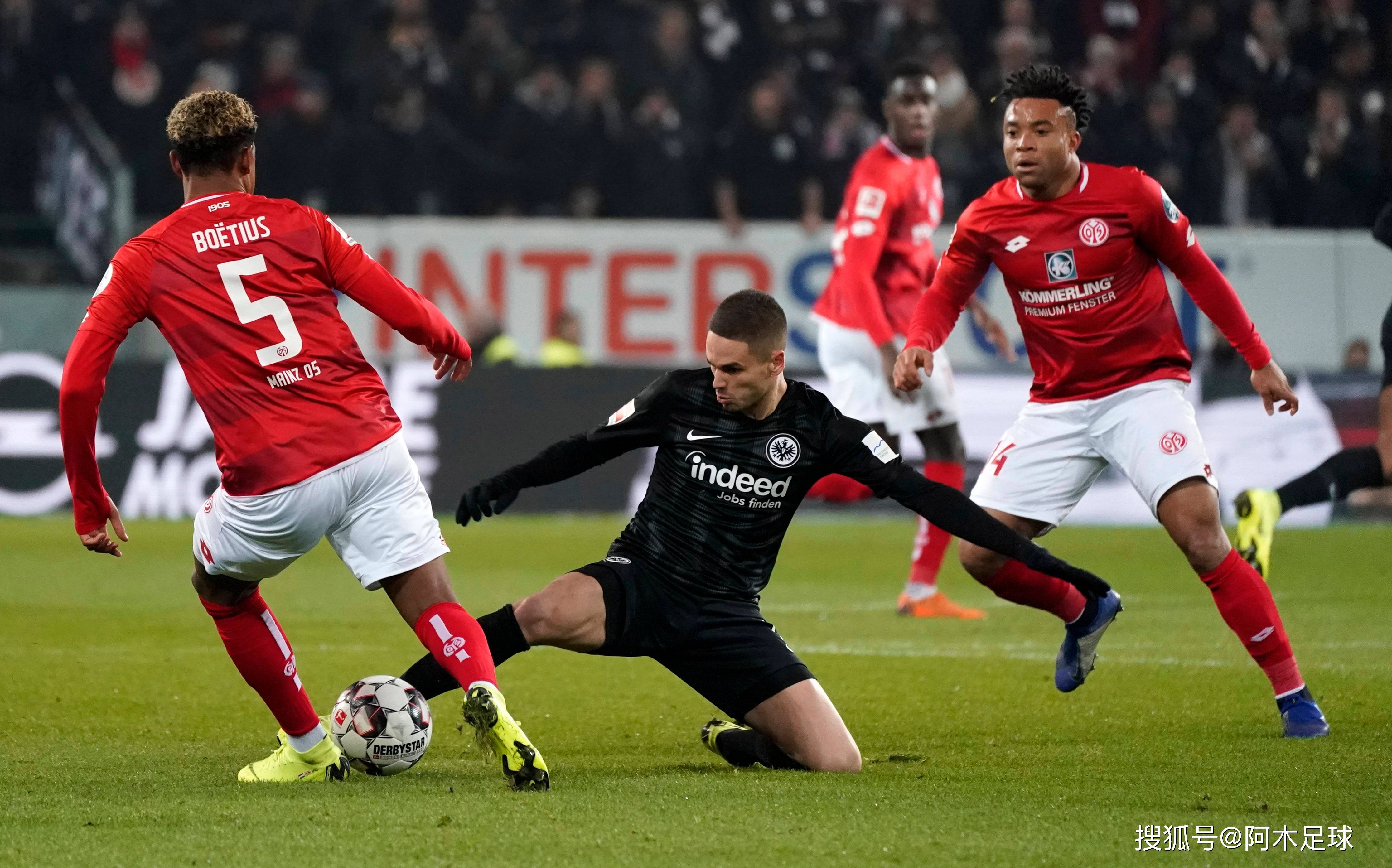 关于斯图加特抢先取胜，全队振奋大获比分优势的信息