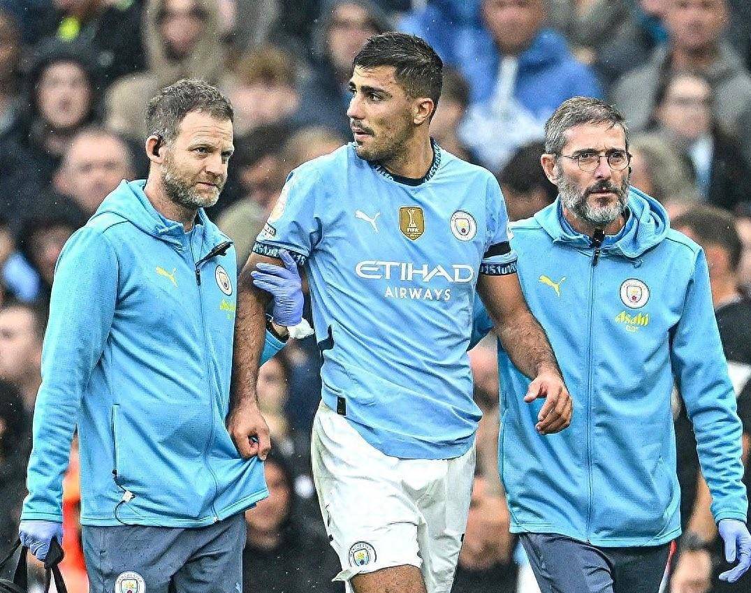 开云官网-包含曼城中场核心意外受伤，冠军希望蒙上阴影的词条