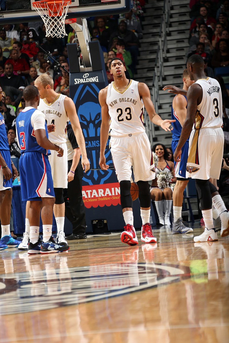 开云体育官网-活塞再胜爵士，德罗赛拿下多个关键球