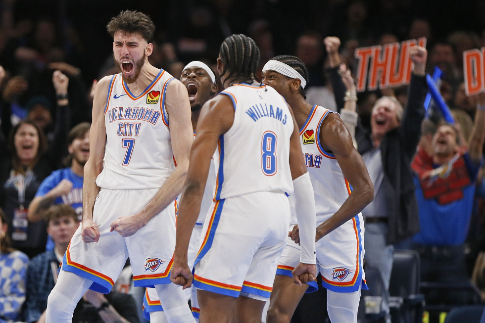 步行者客场逆转雷霆！独行侠中投不中遭绝杀