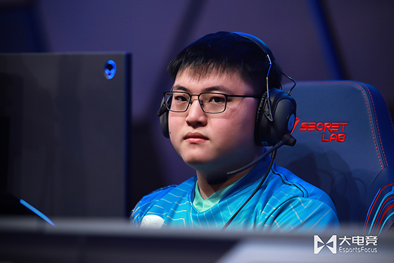 BRO碾压PSG,Uzi关键团战开团秒人强强对话小组赛,引爆全场热议的简单介绍 BRO碾压PSG,Uzi关键团战开团秒人强强对话小组赛,引爆全场热议的简单介绍