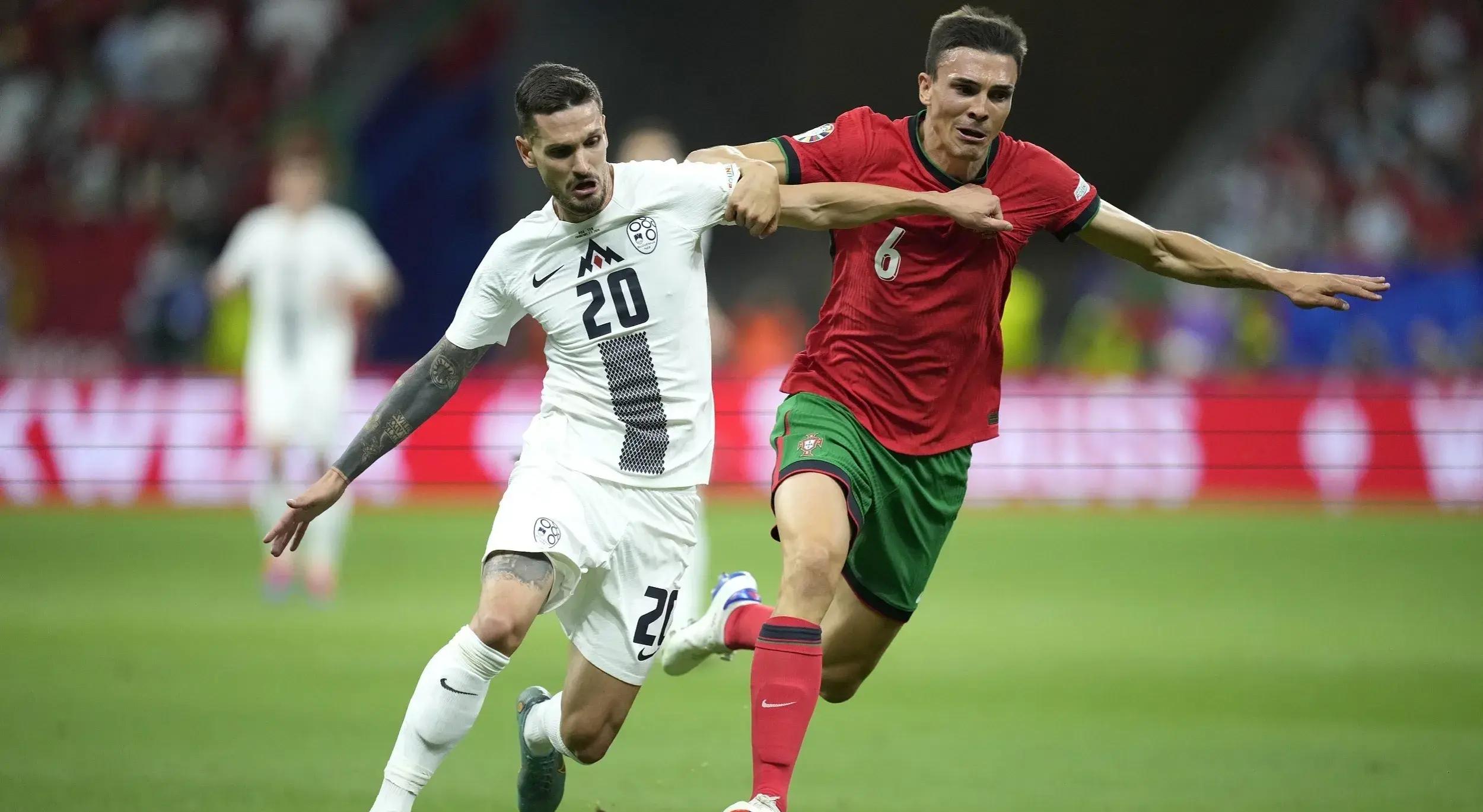 包含欧洲杯预选赛次轮赛果：瑞典VS挪威激战的词条