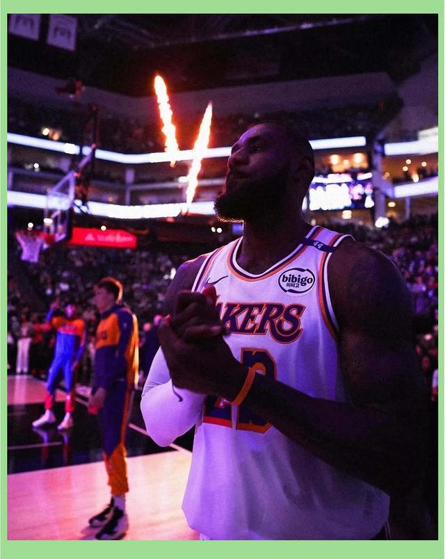 开云体育官方网站-湖人队球星发挥出色，助球队豪取连胜的简单介绍