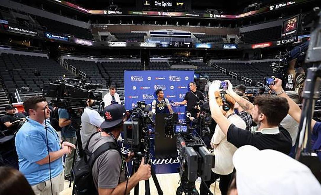 NBA季后赛即将开始,球队备战气氛浓厚 NBA季后赛即将开始,球队备战气氛浓厚