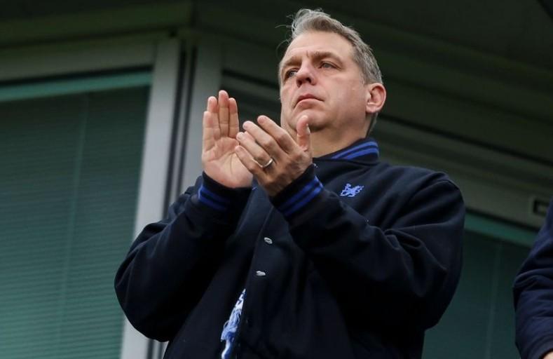 切尔西主场不敌对手,球迷愤怒抗议 切尔西主场不敌对手,球迷愤怒抗议