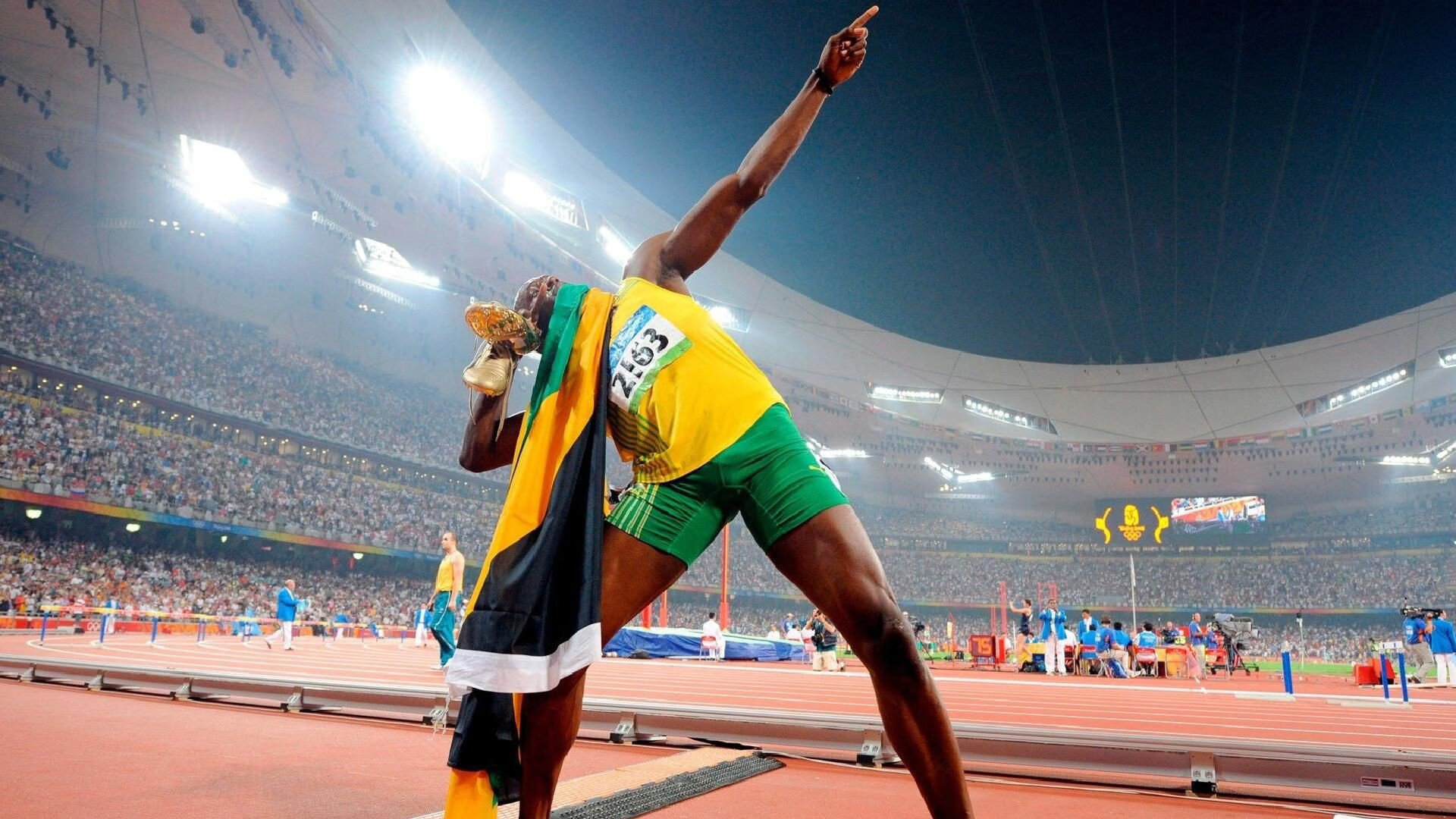 开云体育入口-关键突围！拜仁决胜喀麦隆，李刚仁一战定乾坤